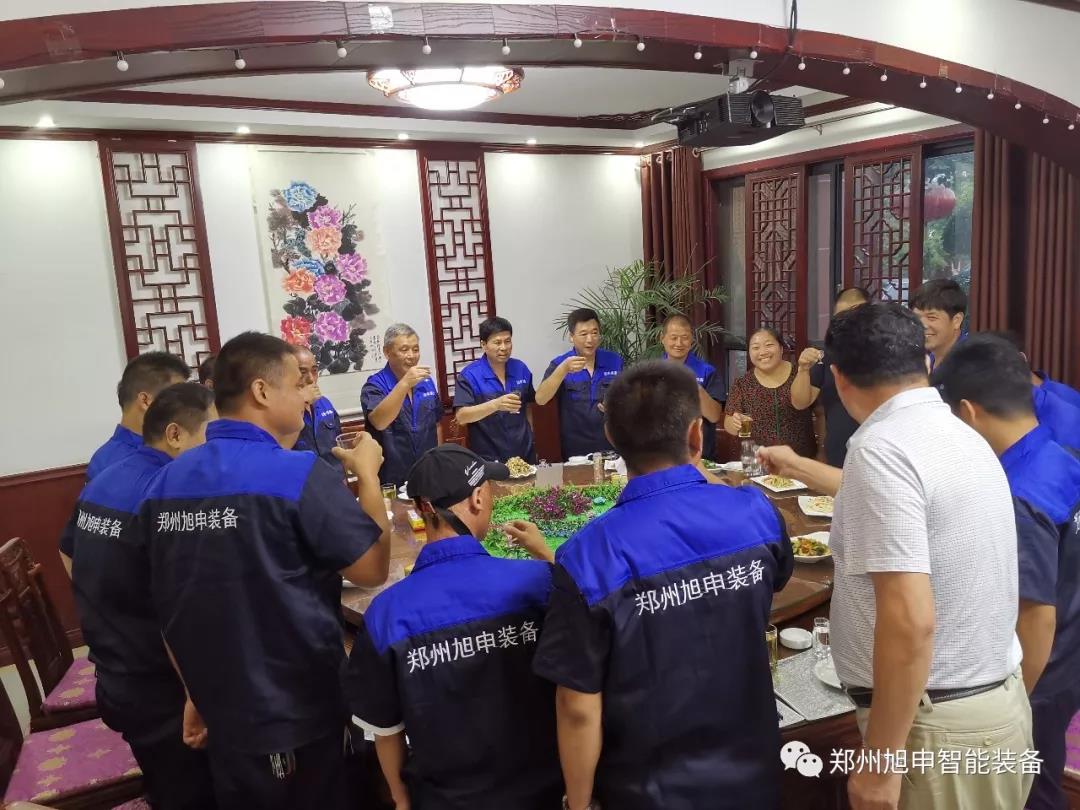旭申智能裝備，滾輪架操作機，變位機打磨機